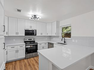 912 Jayellen Ct, Burleson, TX 76028
