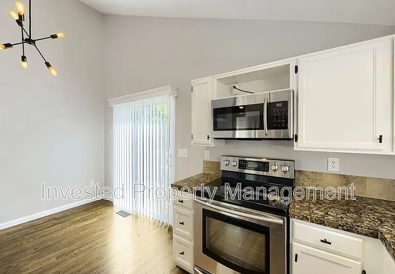 7650 S Steele St — Photo 13
