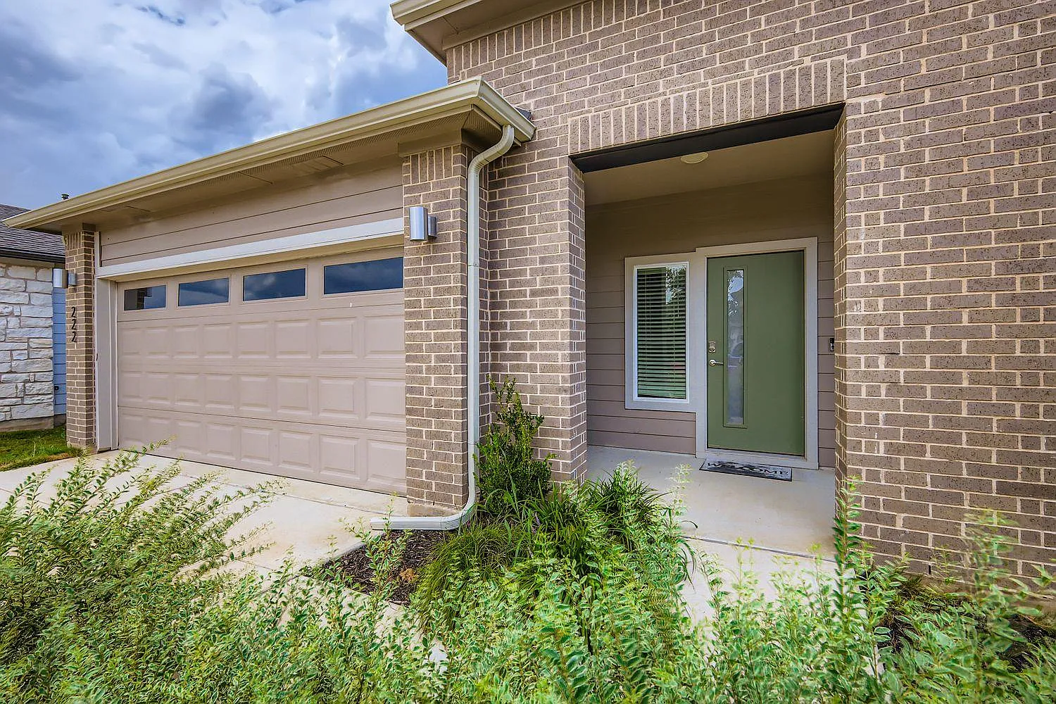 3 bed, 2.0 bath, 1499 sqft, $1,875 — Photo 4