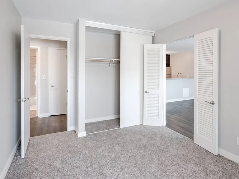 Lexington Hills Apartments — Photo 55