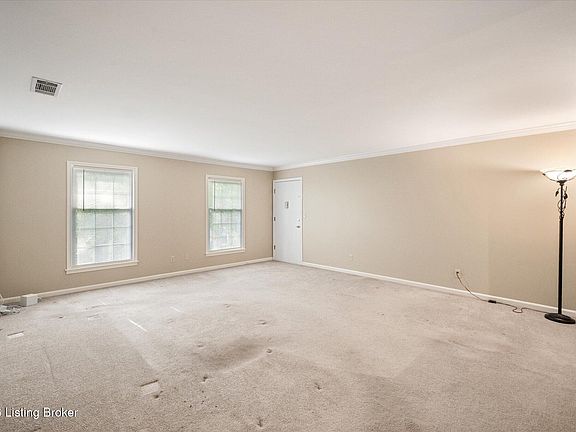 2nd image of 278 Salisbury Sq APT 104