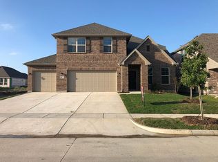 1821 Drover Creek Ln, Aubrey, TX 76227