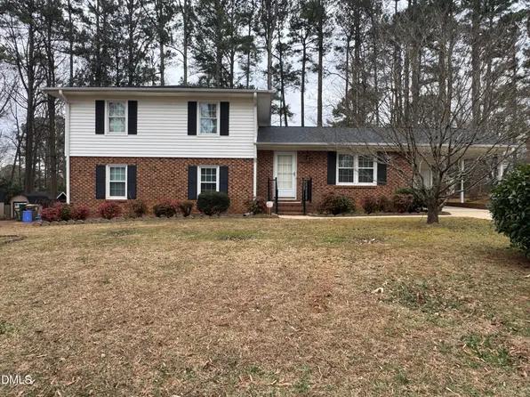 807 Palmetto Dr, Cary, NC 27511