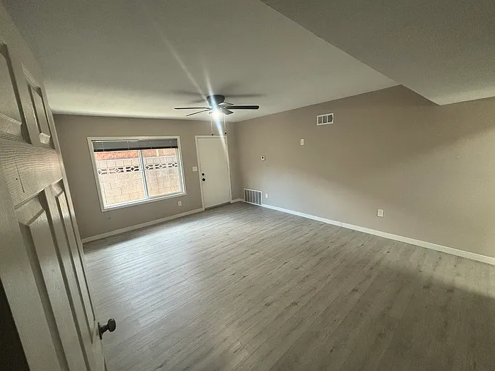 11850 S Inglewood Ave #1 — Photo 16