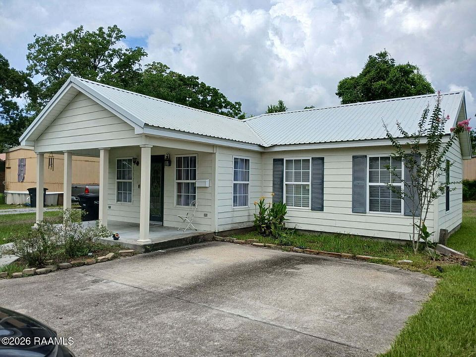 1st image of 202 Fontelieu Dr
