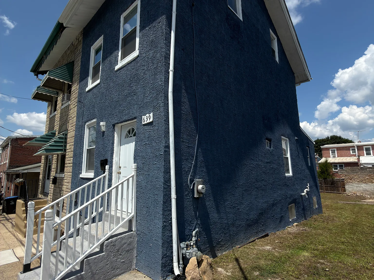 4 bed, 1.5 bath, 1170 sqft, $2,500 — Photo 2