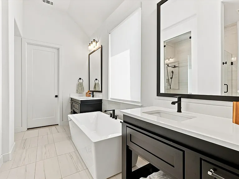 2432 Casia Lndg — Photo 8