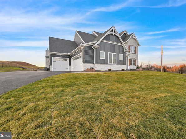 705 Oxford Dr #39, York, PA 17406