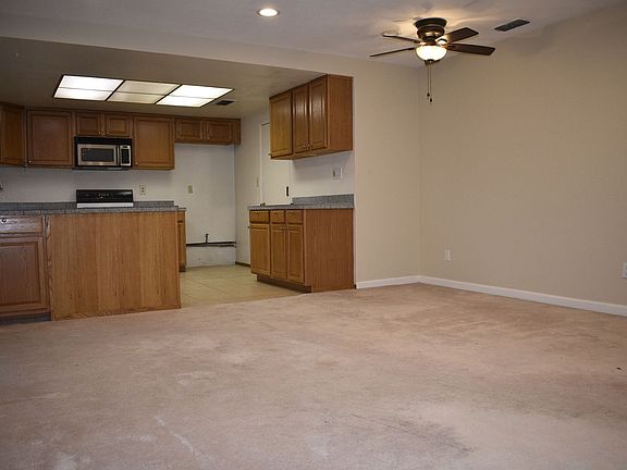 5th image of 3921 Smithfield Way