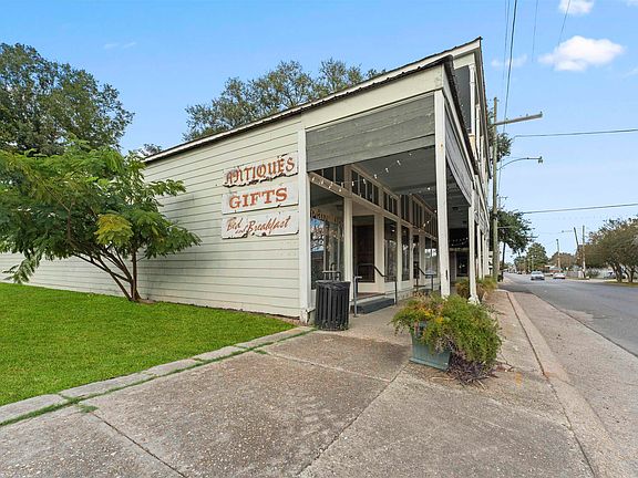 5th image of 602 Railroad Ave