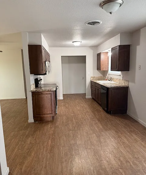 5398 Sawtelle Ave — Photo 4