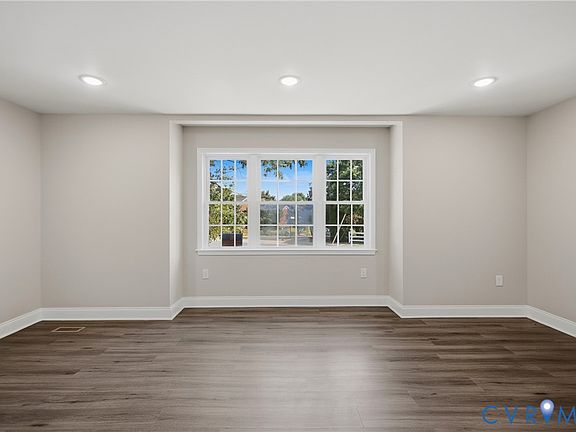 3rd image of 1500 Francis Rd