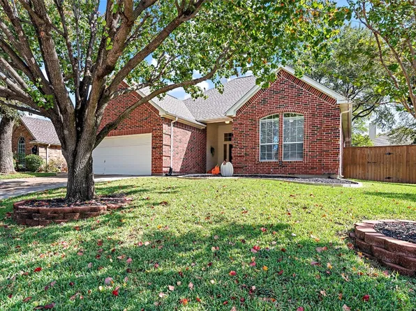 2608 Briargrove Dr, Hurst, TX 76054