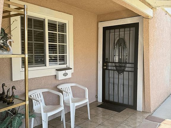 2nd image of 1934 Tulipwood Dr