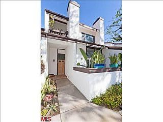 2nd image of 1592 Palisades Dr