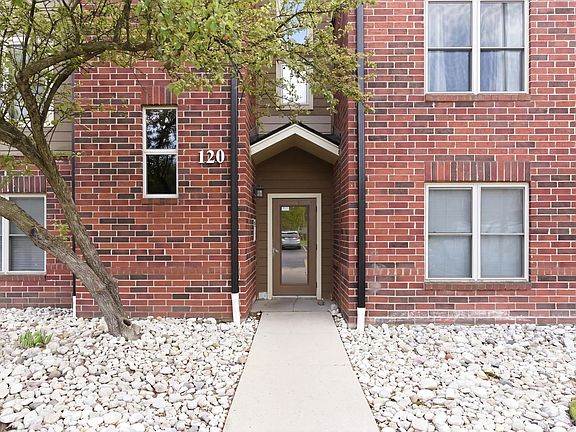 2nd image of 120 Glengarry Dr APT 109