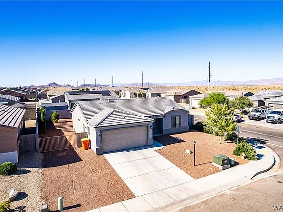 2nd image of 2993 E Luna Vista