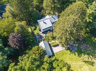 1660 Creek St, Rochester, NY 14625