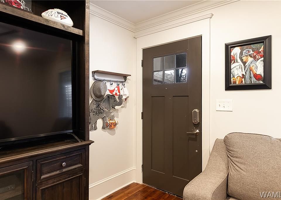 1st image of 907 15th Ave APT 9