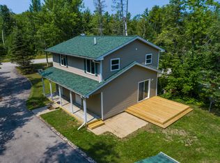 17751 Pineview Dr, Presque Isle, MI 49777