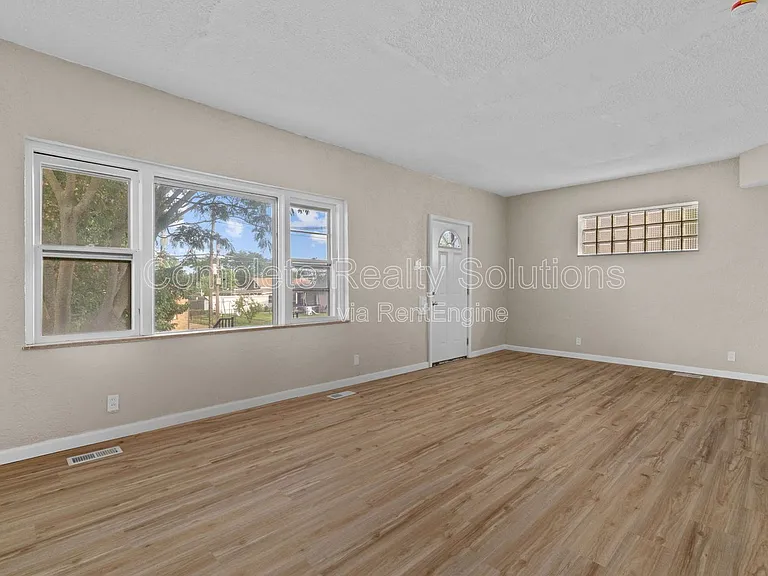7109 Eugene Ave — Photo 10