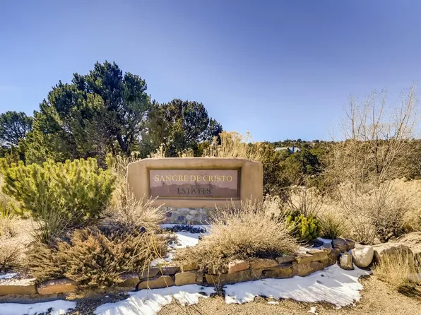 11 N Camino Don Carlos, Santa Fe, NM 87506