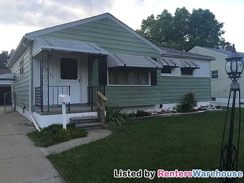 25637 Buick St photo 1