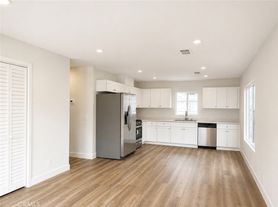1040 El Camino E, Costa Mesa, CA