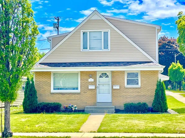 2131 W Layton AVENUE #A, Milwaukee, WI 53221