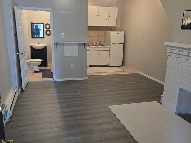 1317 W Pike St #1 — Photo 5