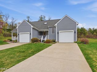 53 Walden Ln, Pittsfield, MA 01201