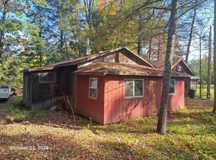 13246 Hillside Dr, Suring, WI 54174