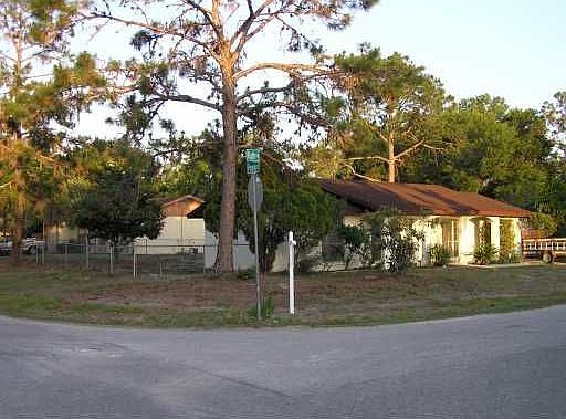 2nd image of 2850 Ruth Ln