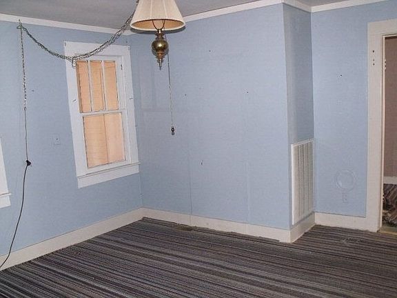 4th image of 134 Skyline Dr