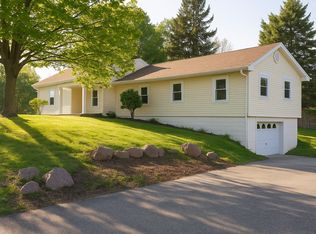 179 State St, Hillsdale, MI 49242