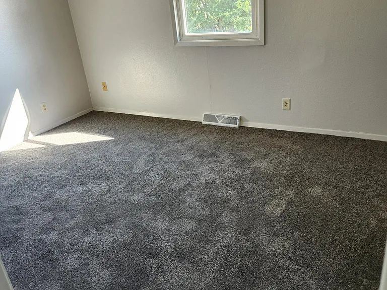 1502 Delta Dr — Photo 9