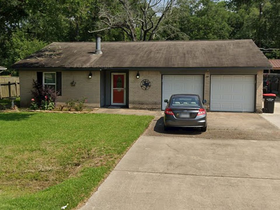 1st image of 9819 Forest Hollow Dr