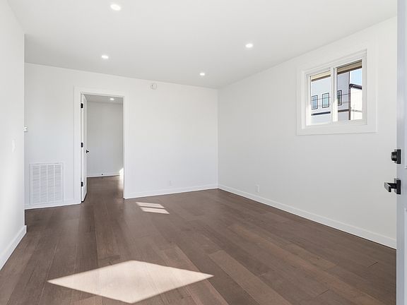 4th image of 2424 Booker St