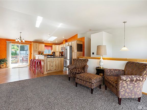 4th image of 6507 68th Ave NE