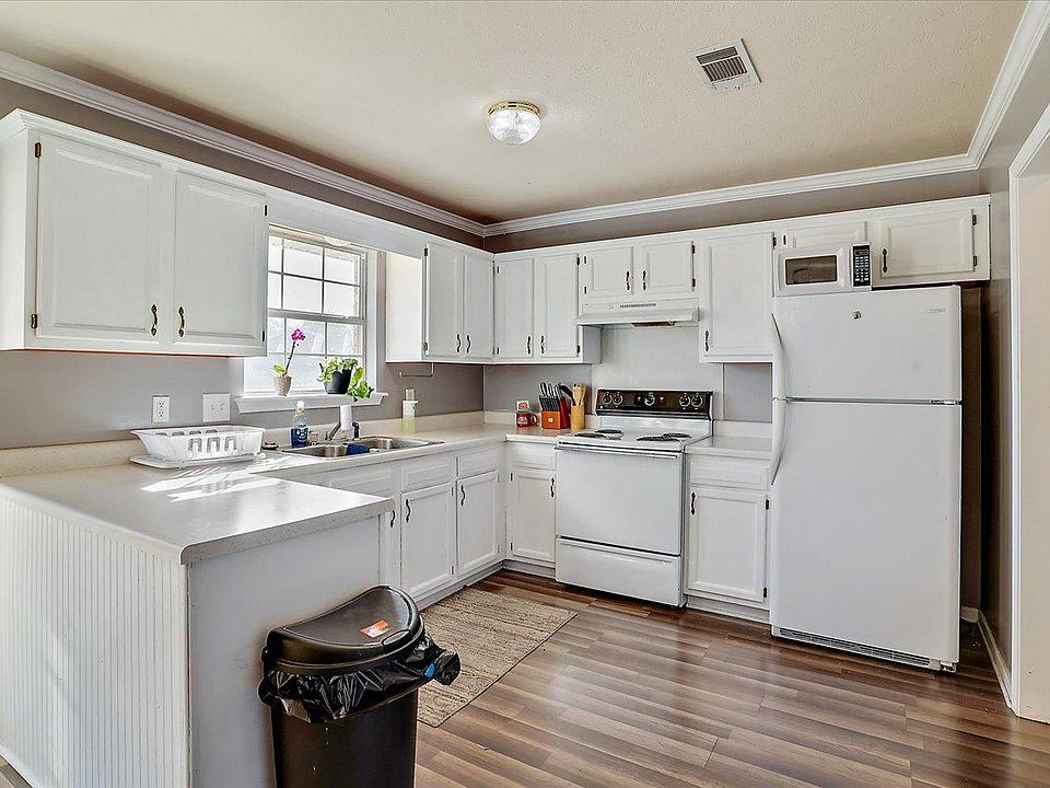 1st image of 4301 Blaine Cir