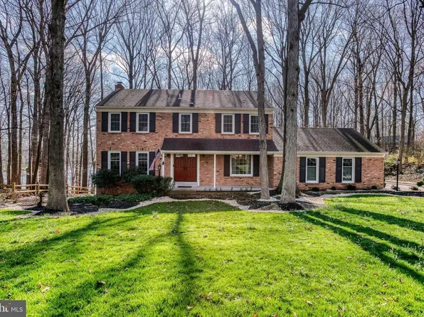 15793 Moncure Dr, Dumfries, VA 22025