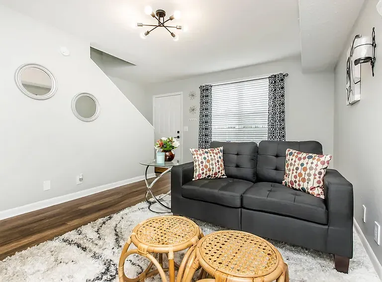 Brentwood Hills Luxury Townhomes — Photo 5