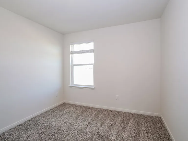 220 Marsh Ln — Photo 18