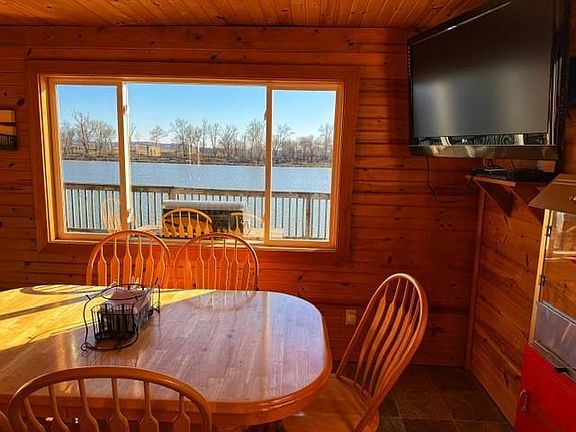 4th image of 240 Alpine Beach Dr