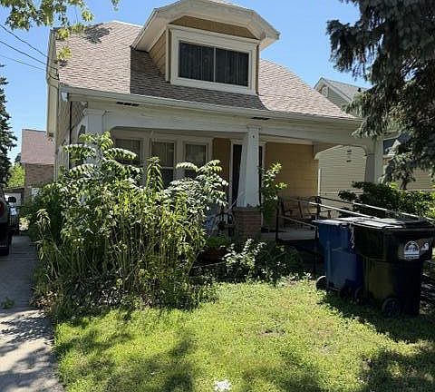 2nd image of 3563 Douglas AVENUE