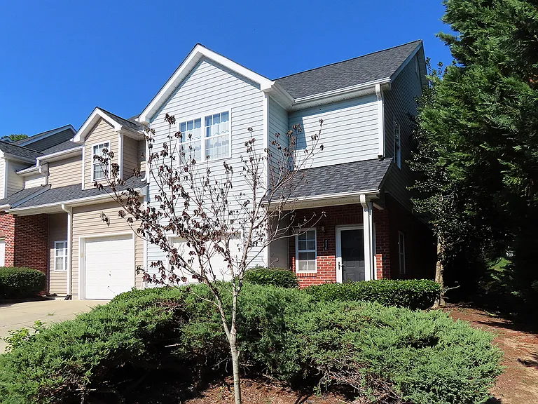245 Plaza Dr #E — Photo 16