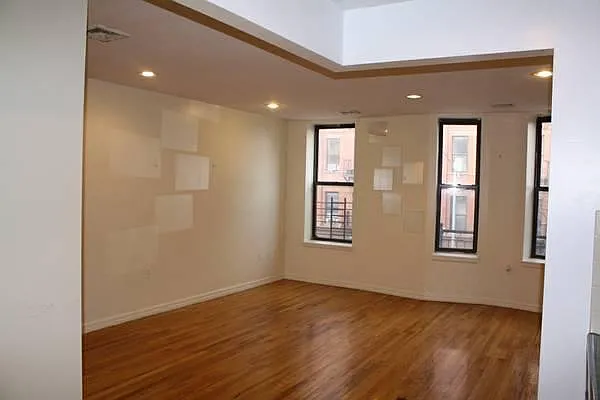 Rented by Level Group | media 2