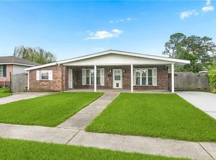 2142 Browning Ln, Gretna, LA 70056