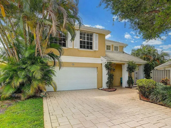 11 Commanders Drive, Palm Beach Gardens, FL 33418