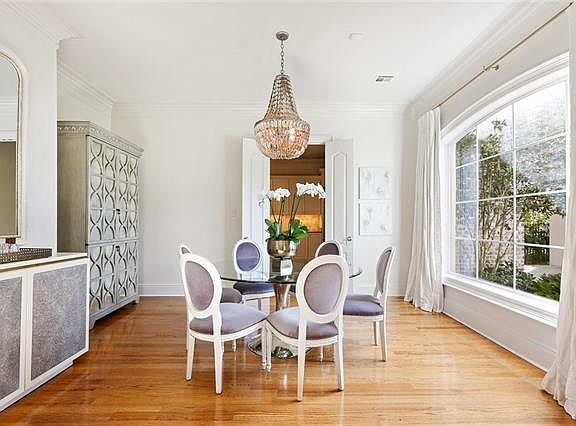 4th image of 16 Warbler St